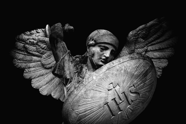 Sankt Michael Kämpar Med Ondskan Fragment Antik Staty Mot Svart — Stockfoto