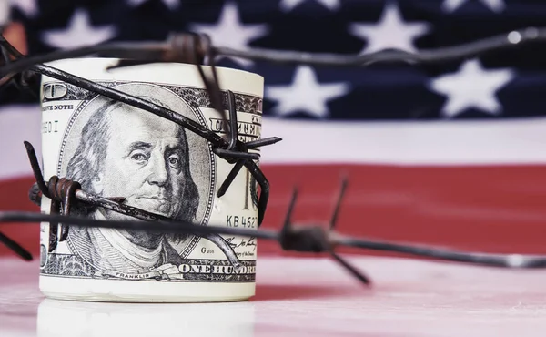 Sanções Apreensão Embargo Feche Notas Dólar Americano Arame Farpado Como — Fotografia de Stock