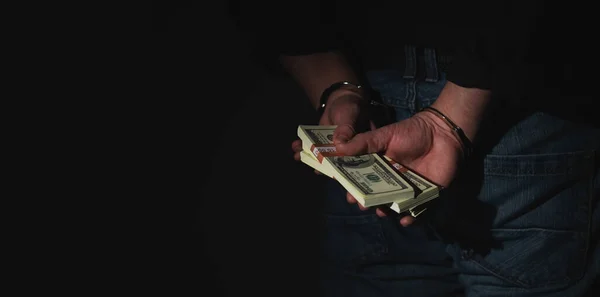 Homem Detido Com Dinheiro Algemado Como Símbolo Corrupção Gratificações Ilegais — Fotografia de Stock