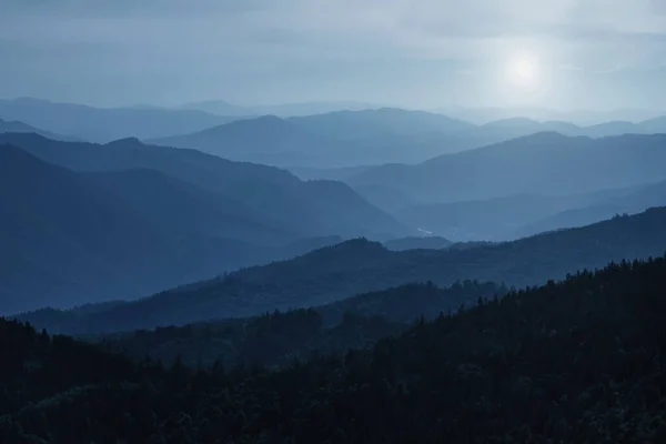 Panorama Dari Lanskap Gunung Biru Gelap Citra Horisontal — Stok Foto