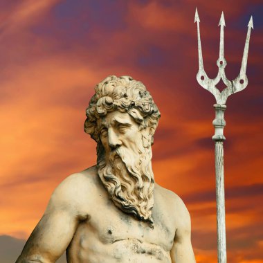 Denizin ve okyanusların yüce tanrısı Neptün (Poseidon) insani şehvetli bir yüz ifadesiyle. Antik bir heykelin parçası..