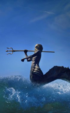 Denizin ve okyanusların yüce tanrısı Neptün (Poseidon, Triton) elinde bir mızrak tutuyor. Dikey resim.