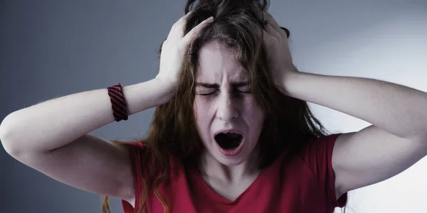 Πορτρέτο Της Καταθλιπτικής Νεαρής Γυναίκας Μόνη Προβλήματα Δυσκολίες Ψυχολογία Γλώσσα — Φωτογραφία Αρχείου