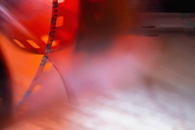 Ağır tahıl, toz ve ışık sızıntısı ile fotoğraflı film dokusu. 