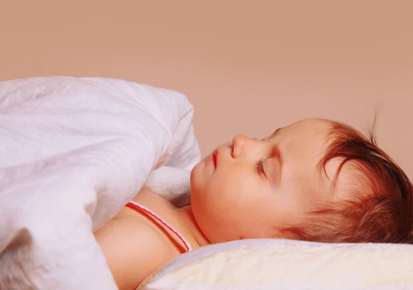 Slaap Lekker Kinderen Portret Van Een Mooi Gelukkig Meisje Het — Stockfoto