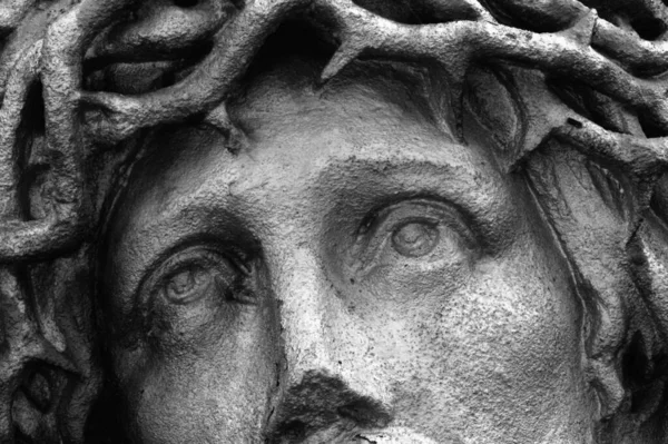 Макроизображение Лица Иисуса Христа Фрагмент Древней Статуи — стоковое фото