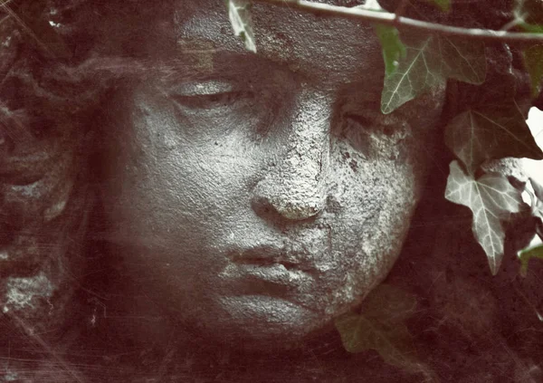 Imagen Estilo Vintage Antigua Estatua Del Ángel Triste Cierre Fragmento — Foto de Stock