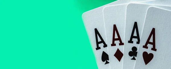 Четыре Туза Покер Карты Зеленом Фоне Четыре Уникальные Комбинации Покере — стоковое фото