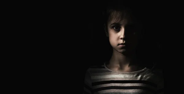 Fogalmi Kép Pszichológiai Sérülések Gyermekkori Aggodalmak Félelmek Elveszett Gyermekkor Szomorú — Stock Fotó