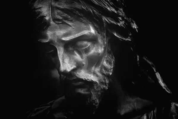 耶稣基督的脸 古代雕像的碎片 黑白图像 免版税图库照片