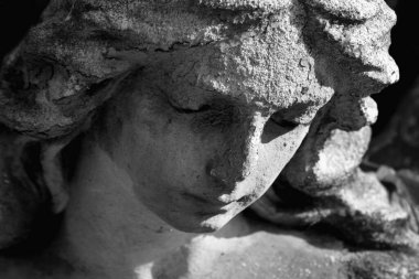 Angel insanoğlunun koruyucusu olarak. Görüntü kaybını ve beyaz resmi kapat.