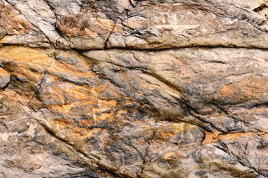 Koyu çatlakları olan eski ve güzel bir arkaplan. Tasarım ve doku arka planınız için harika. Yatay resim.