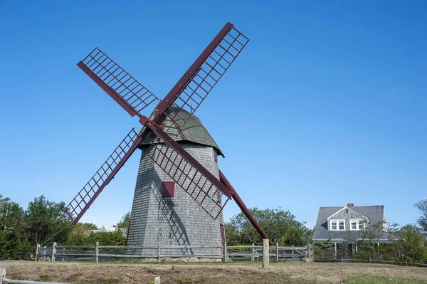 Old Mill Oldest Functioning Wooden Windmill United States Used Grind lizenzfreie Stockbilder