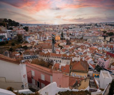 Lizbon Günbatımı Şehir Panoraması, Ünlü Çatılar Şehir Günbatımı, Portekiz, Avrupa