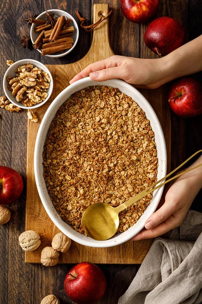 Apple Crumble Oatmeal Walnuts Cinnamon Top View — Stock Photo, Image