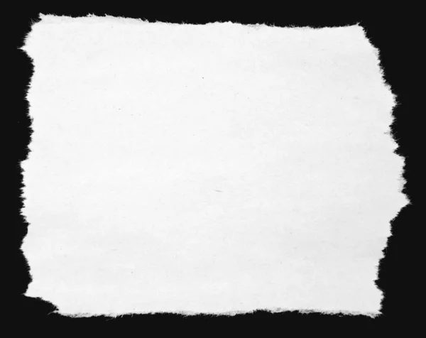Siyah Üzerine Yırtık Bir Kağıt Parçası — Stok fotoğraf
