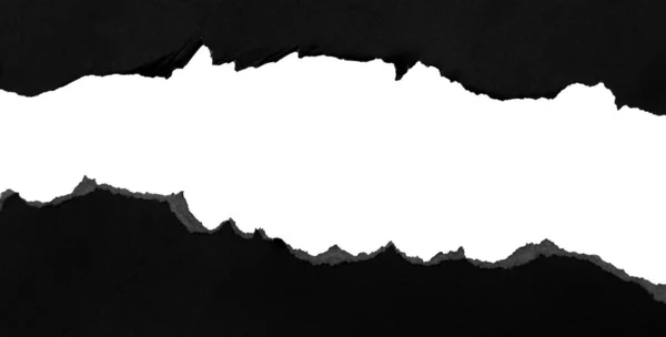Разорванная Черная Бумага Обычном Фоне Пространство Копирования — стоковое фото