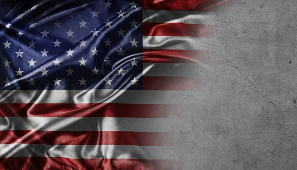 灰色混凝土背景下的美国国旗 — 图库照片