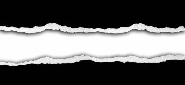 Düz arkaplanda yırtılmış siyah kağıt, kopyalamak için boşluk