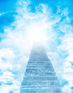 Merdivenler gökyüzüne çıkıyor. Cennete giden merdiven