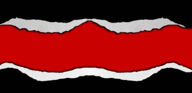 Kırmızı arkaplanda yırtılmış siyah kağıt