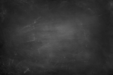 Tahta arka planda tebeşir temizlendi