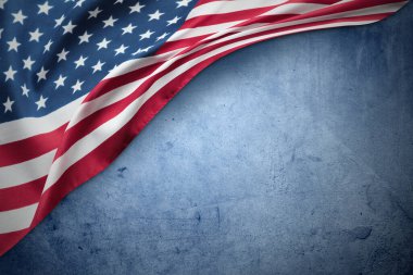 Amerikan bayrağı mavi zemin üzerine. Kopya alanı