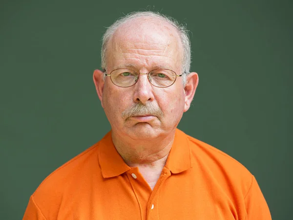 Portrét Šedovlasého Staršího Muže Knírkem Brýlemi — Stock fotografie