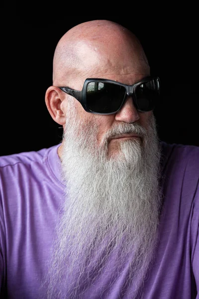 Portrait Man Long Gray Beard Wearing Purple Shirt Sunglasses Close Stok Foto