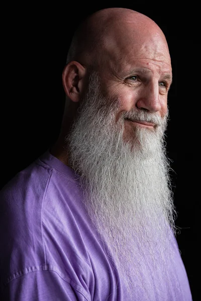 Portrait Man Long Gray Beard Wearing Purple Shirt Close Headshot Stok Foto