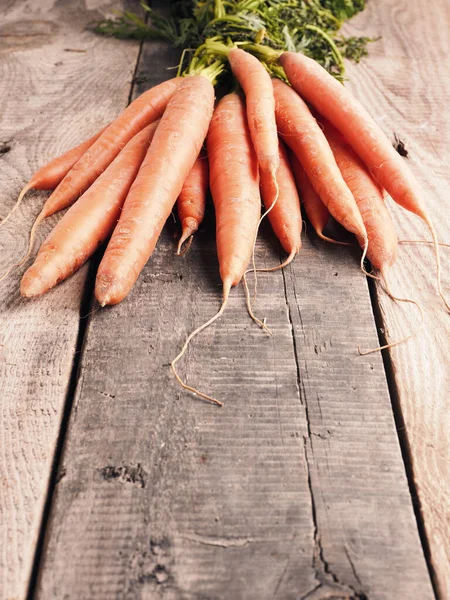 Zanahorias Orgánicas Frescas Una Mesa Madera Rústica Con Espacio Para — Foto de Stock