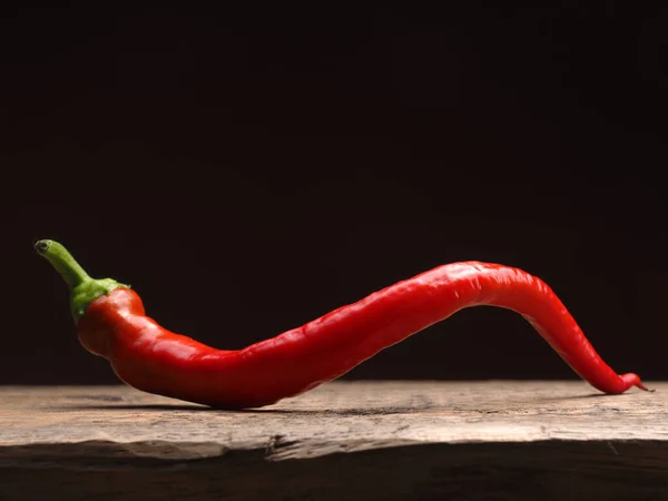 Fűszeres Organikus Piros Chili Paprika Egy Rusztikus Asztal Helyet Szöveg — Stock Fotó