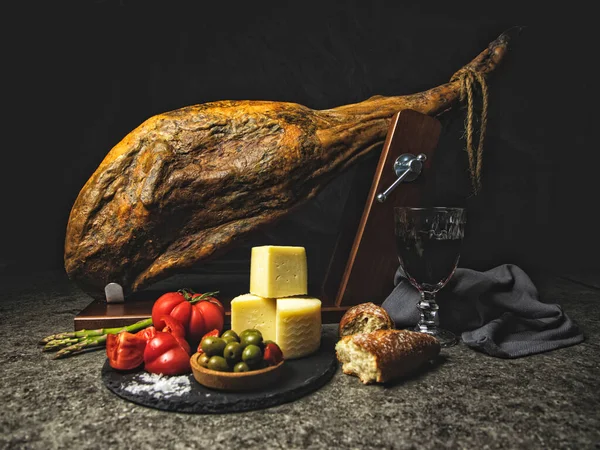 Leg Jamon Whole Olives Tomato Cheese Composition 스톡 사진