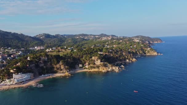 4K无人机图像 Lloret Mar 建筑城 海滩的空中景观 科斯塔 布拉瓦西班牙 2023年5月26日 — 图库视频影像