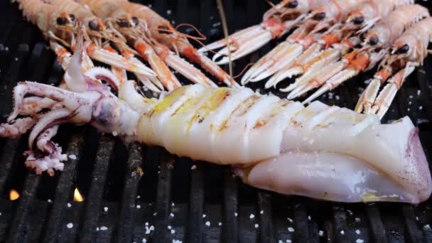 Cooking Scampi Nephrops Norvegicus Langoustines Squid Grill Pour Olive Oil — Stock Video