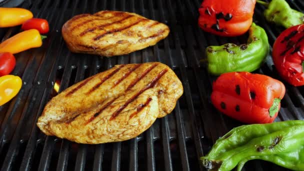 Grilled Chicken Fillet Breast Grill Barbecue Sweet Pepper Hot Cast — Stock Video