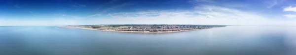 Panorama Luftaufnahme Über Dem Meer Mit Blick Auf Die Küstenstadt — Stockfoto