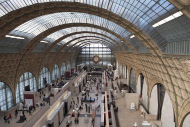 Paris, Fransa - 3 Şubat 2019: Orsay Müzesi 'nin (Müze d' Orsay) manzarası