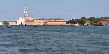 Venedik, İtalya - 01 Mayıs 2019: San Giorgio Maggiore manzarası, aynı isimli bir 16. yüzyıl Benedikt kilisesi 