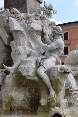 Roma, İtalya - 16 Eylül 2025: Roma Piazza Navona, Roma 'da yer alan Dört Nehir Çeşmesi 1651 yılında Gian Lorenzo Bernini tarafından tasarlandı..