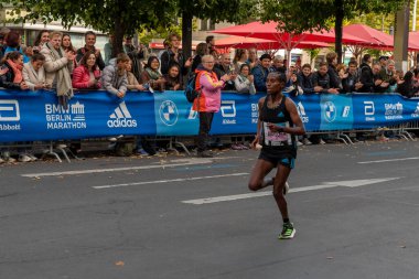 Berlin, Almanya - 25 Eylül 2022: Berlin, Almanya 'da yıllık maraton