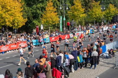 Berlin, Almanya - 25 Eylül 2022: Berlin, Almanya 'da yıllık maraton