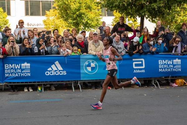 Berlin Németország 2022 Szeptember Tigist Assefa Éves Maraton Győztese Berlinben — Stock Fotó
