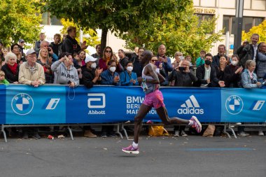 Berlin, Almanya - 25 Eylül 2022: Berlin, Almanya 'da yıllık maraton