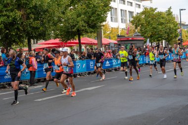 Berlin, Almanya - 25 Eylül 2022: Berlin, Almanya 'da yıllık maraton