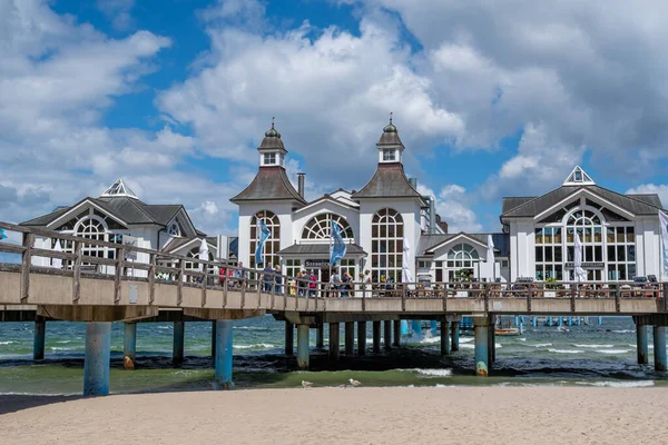 德国塞林 2022年7月16日 德国吕根岛上波罗的海海滨度假胜地塞林码头的历史性建筑 — 图库照片