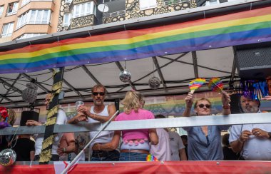Berlin, Almanya - 22 Temmuz 2023 - Berlin 'de Christopher Street Day (CSD) olarak da bilinen Berlin Onur Günü.