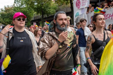 Berlin, Almanya - 22 Temmuz 2023 - Berlin 'de Christopher Street Day (CSD) olarak da bilinen Berlin Onur Günü.