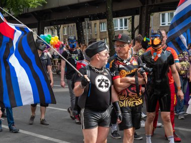 Berlin, Almanya - 22 Temmuz 2023 - Berlin 'de Christopher Street Day (CSD) olarak da bilinen Berlin Onur Günü.