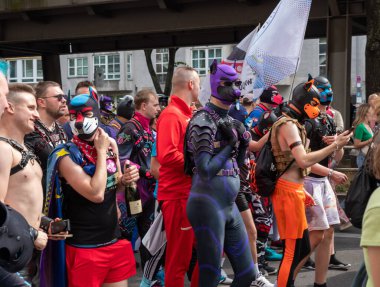 Berlin, Almanya - 22 Temmuz 2023 - Berlin 'de Christopher Street Day (CSD) olarak da bilinen Berlin Onur Günü.